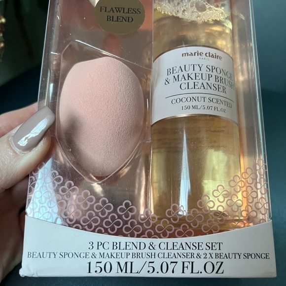 💋Marie Claire Sponge & Cleanser Set - Picture 3 of 4